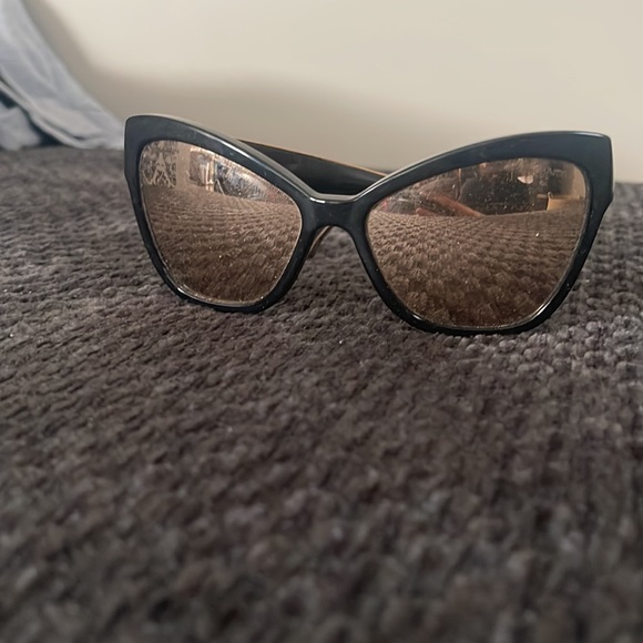 Chanel sunglasses - Picture 4 of 4